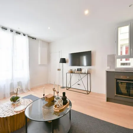 Chic 1br Location Newly Refurbished Paris